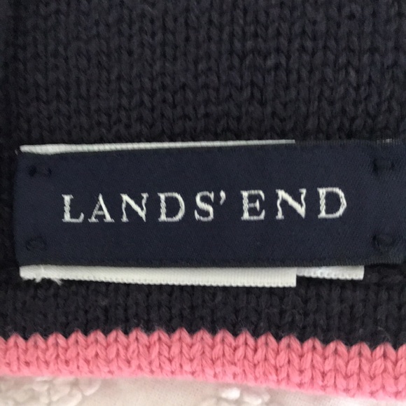 Lands’ End navy floral bucket hat & scarf set - Picture 13 of 14